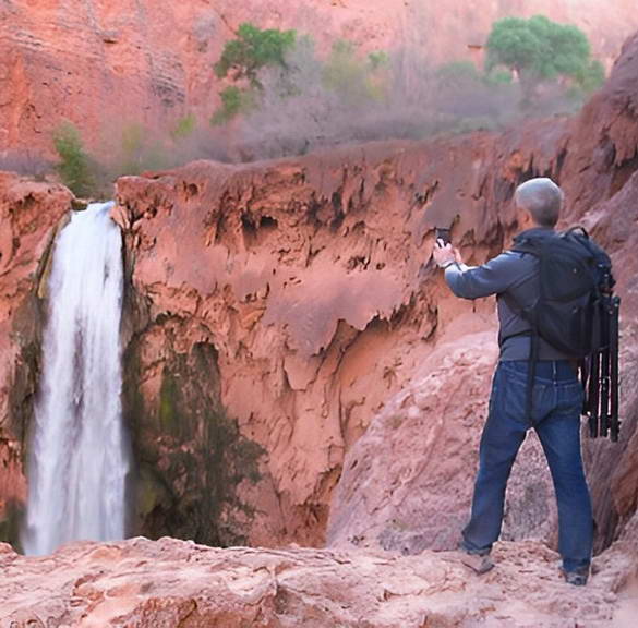 How difficult is the hike to Havasu Falls