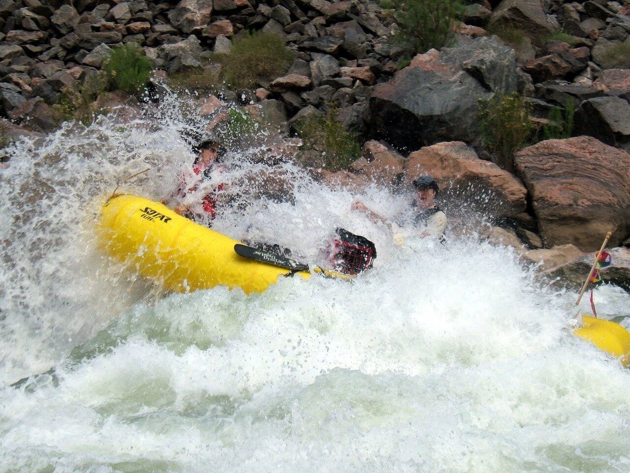 What to Do if You Fall Out While Rafting
