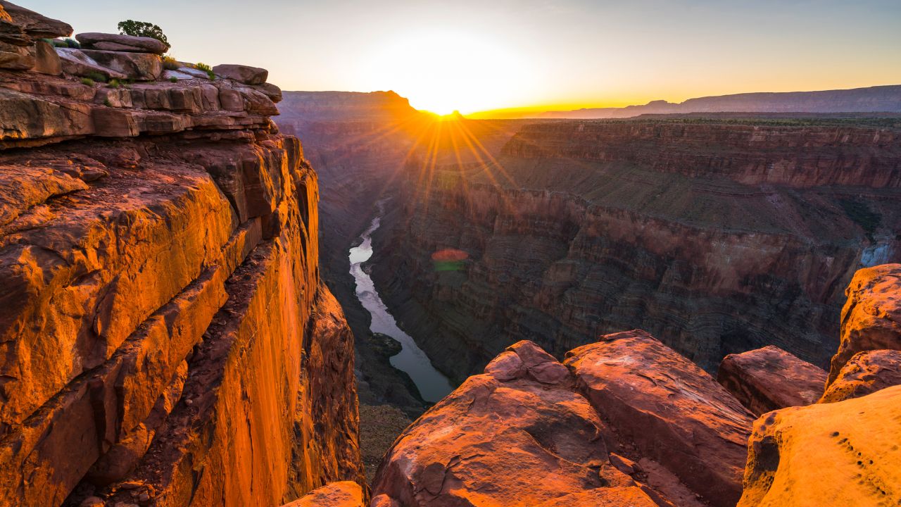 Sustainable Travel in the Grand Canyon: How Rafting Trips Foster Conservation Efforts